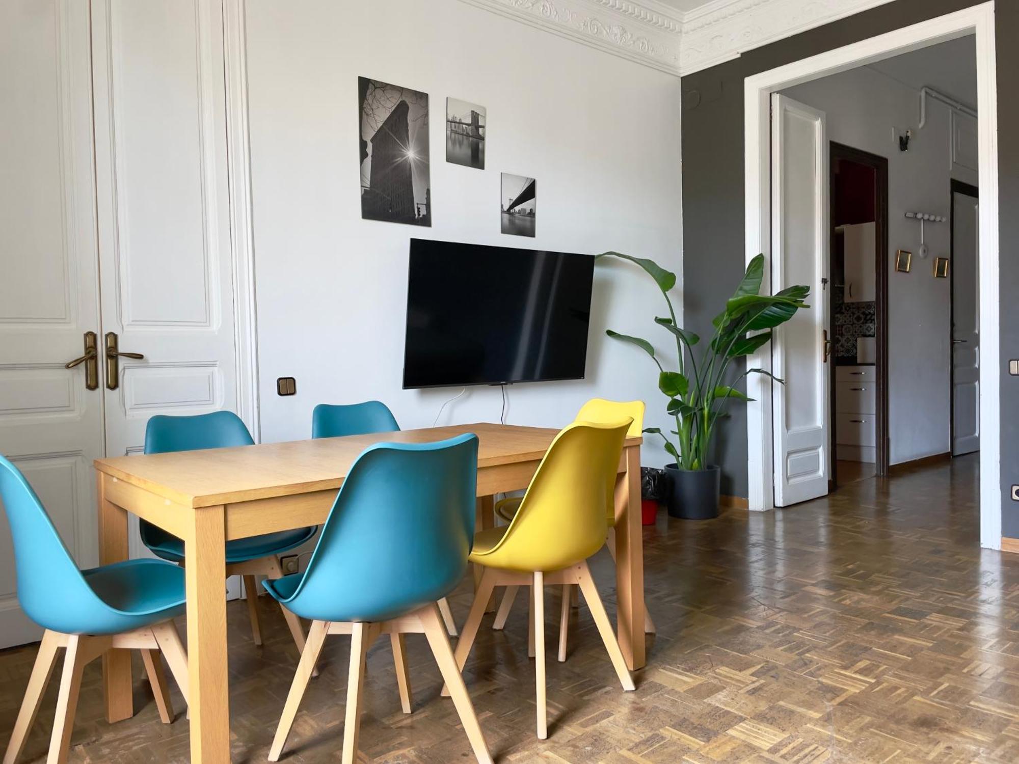 Grand Apartment *